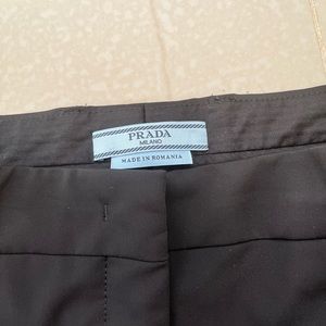 Prada pants 27” inseam size 42 which is an US size 8
